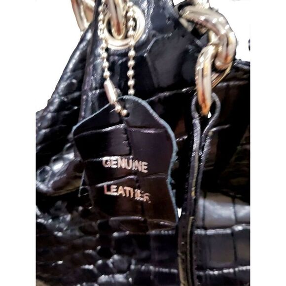 Isabella Adam's Handbag   - Picture 4 of 8